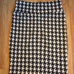 Cassie Houndstooth M